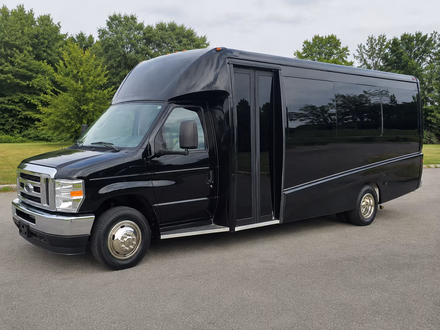 reserve transportation for your next prom 3